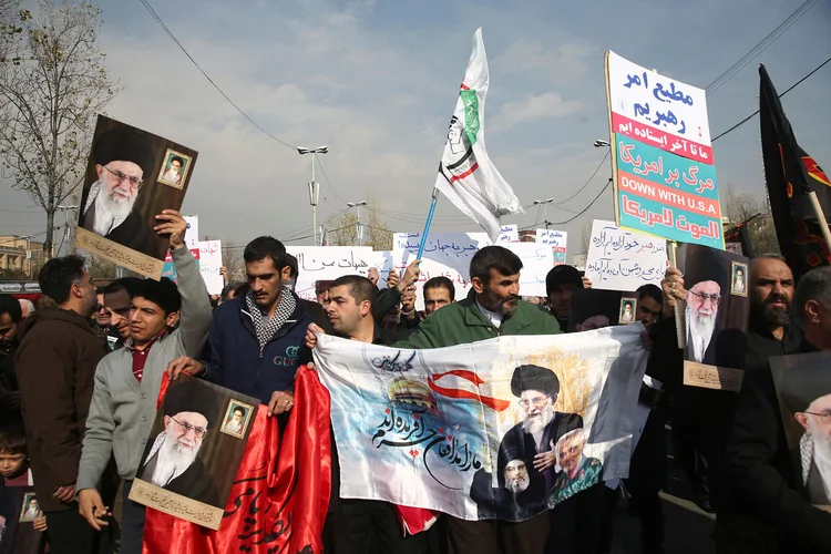 Protesto na Iraque e Irã (Nazanin Tabatabaee/Reuters)