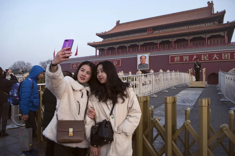 China: a indústria do baijiu tem visto o despontar de uma nova era, impulsionada por uma crescente atração junto às gerações emergentes (Giulia Marchi/Bloomberg)