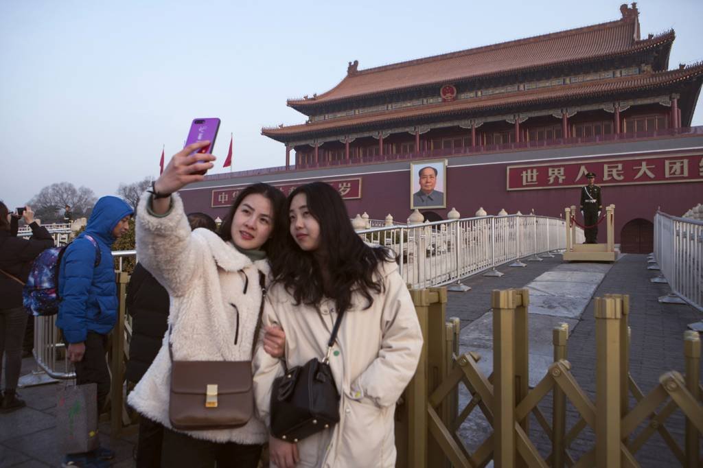 Jovens mulheres na China: "impressiona o número de jovens mulheres que se juntou ao #MeToo (campanha global contra o assédio e violência sexual)", diz jornalista (Giulia Marchi/Bloomberg)