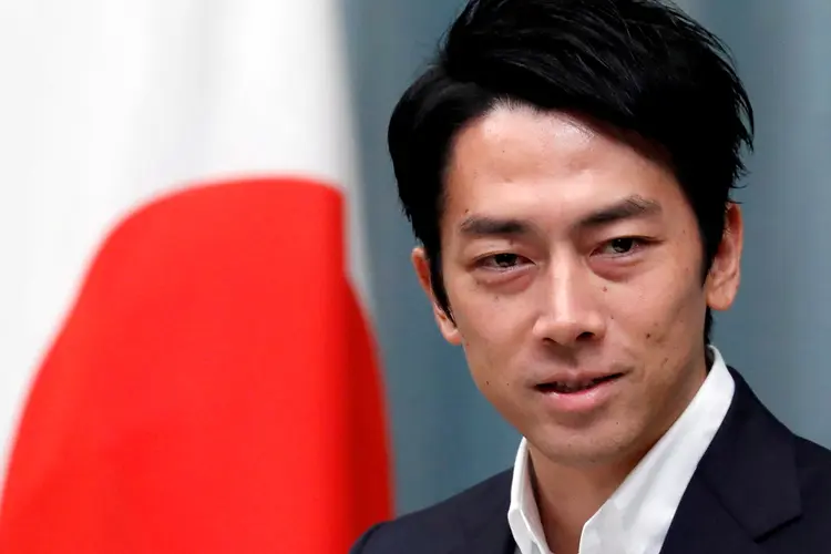 Shinjiro Koizumi, ministro do Meio Ambiente do Japão: favorito na sucessão de Shinzo Abe tomou decisão histórica (Issei Kato/File Photo/Reuters)