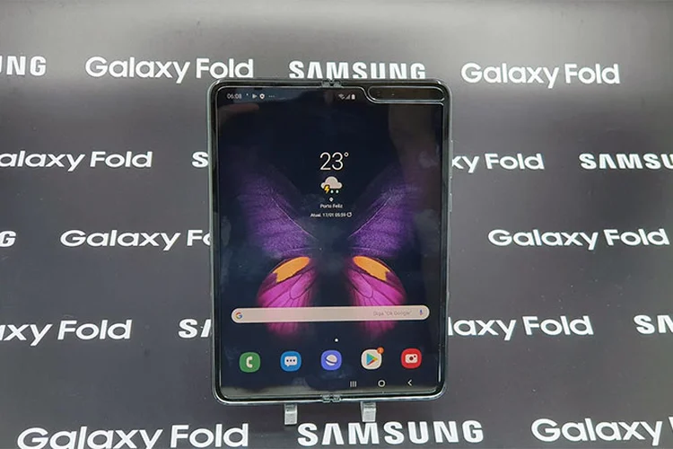 Galaxy Fold: smartphone com tela dobrável tem bateria que dura 11h de uso (Lucas Agrela/Site Exame)