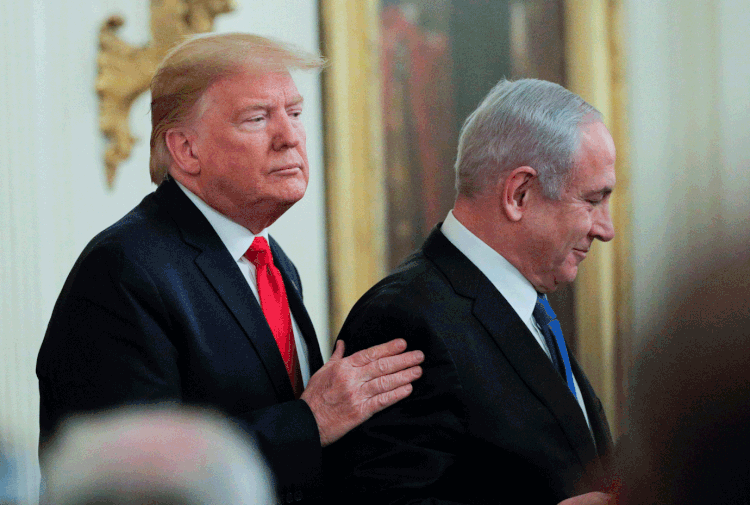 Presidente dos Estados Unidos, Donald Trump, e o primeiro-ministro de Israel, Netanyahu, durante divulgação do acordo de paz de Israel-Palestina (Brendan McDermid/Reuters)