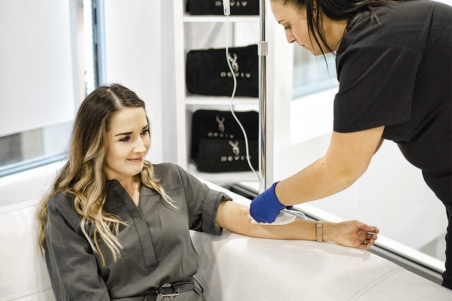 Injeções de vitaminas da Reviv prometem energia direto na veia