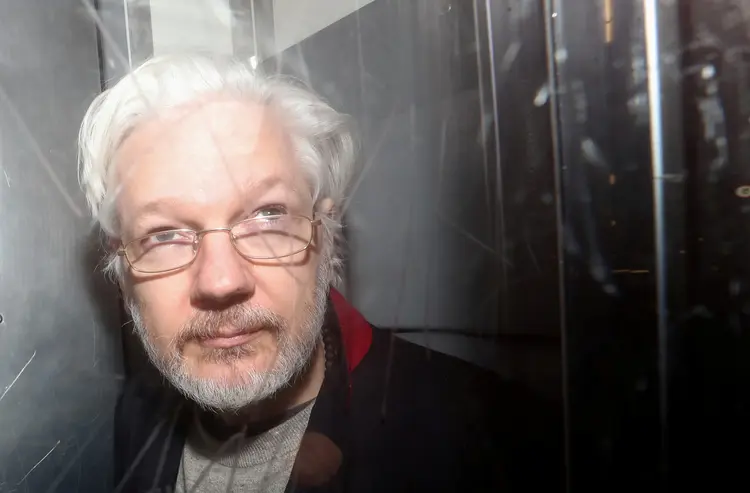 Assange: criador do WikiLeaks luta para não ser extraditado para os EUA (Simon Dawson/Reuters)