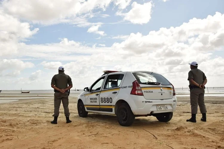 Polícia militar no litoral do Rio Grande do Sul. (@evertondedavid / Brigada Militar/Divulgação)