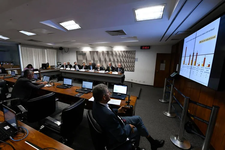 CCJ do Senado realiza audiência para tratar da PEC dos fundos públicos (edilson rodrigues/Agência Senado)