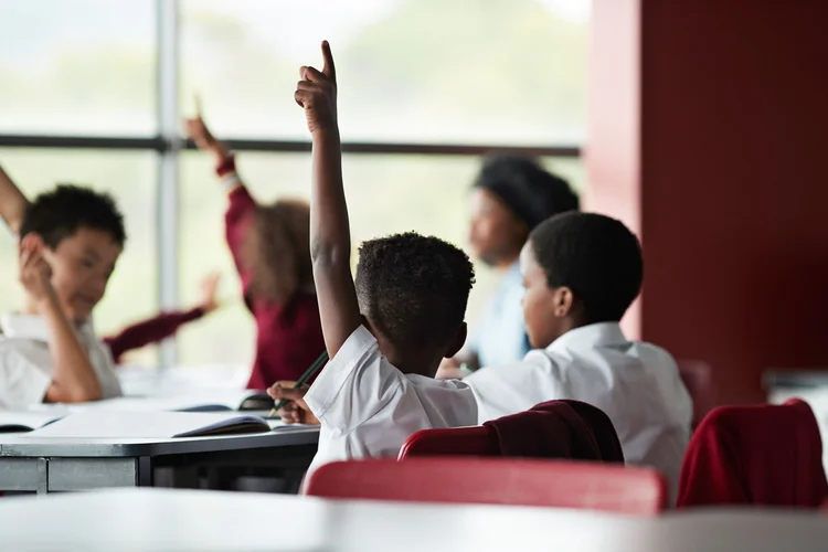 Escolas: A Maple Bear Global atua no ensino fundamental ao médio e é conhecida como uma das líderes mundiais em educação bilíngue (Klaus Vedfelt/Getty Images)