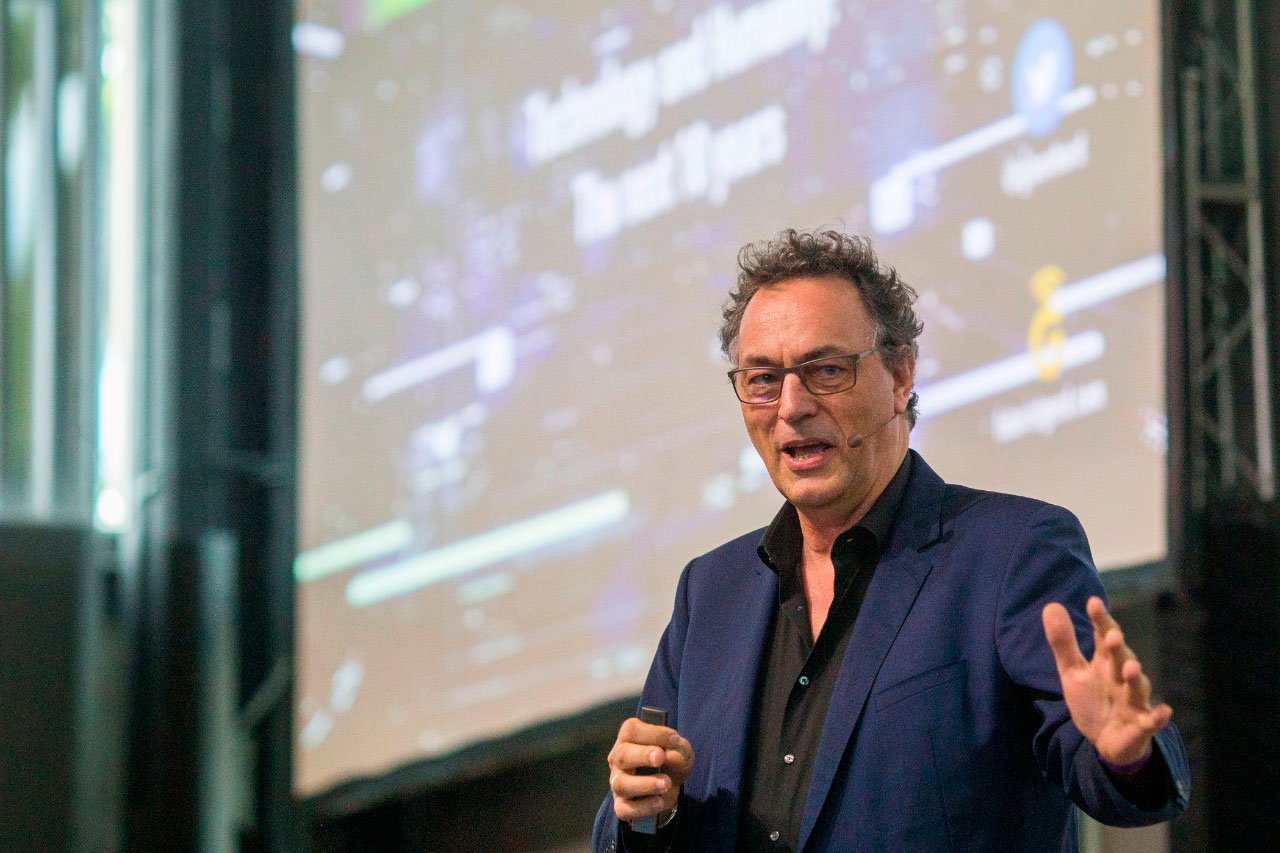 Por que este futurista recomenda que você não invista no Facebook
