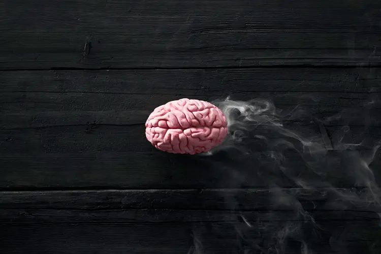 Cérebro: profissionais mais propensos ao desenvolvimento de um quadro de burnout são médicos e policiais (Westend61/Getty Images)