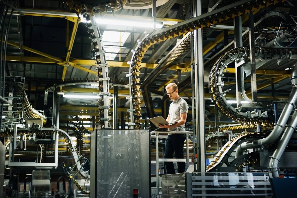 Indústria na Alemanha: "Com as cadeias de produção interligadas, o risco de desabastecimento de insumos pode prejudicar a produção industrial", diz o banco (Tom Werner/Getty Images)