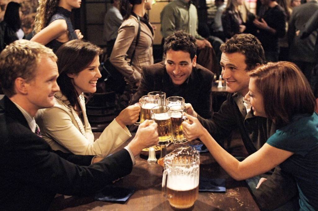 De How I Met Your Mother a Elite: o que chega aos streamings em março