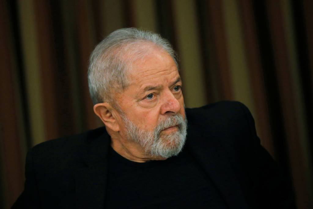 A mando de Moro, PF investiga Lula por discurso sobre Bolsonaro e milícia