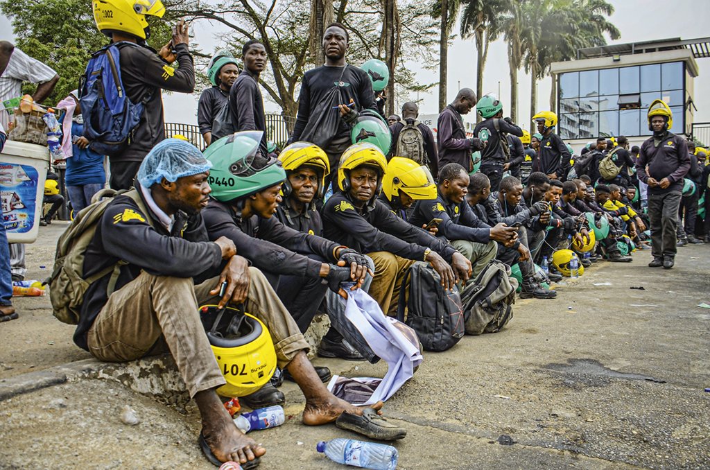 Na África, fábrica de motos elétricas tem fila de 7 mil compradores