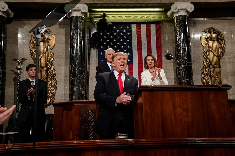 Trump falando ao Congresso em 2019:  presidente americano estará cara a cara com deputados que pediram seu impeachment  (Doug Mills/Pool/Reuters)