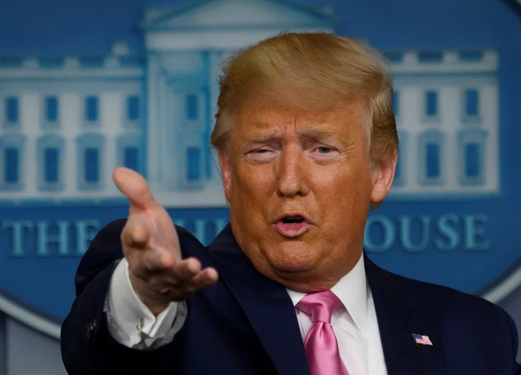Donald Trump: pacote do governo contra efeitos do coronavírus deve ter 500 bilhões de dólares para indústrias impactadas e incluir auxílio a famílias e pequenos negócios (AFP/AFP)
