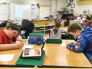 Imagem referente à matéria: Texas aprova projeto de lei que obriga exibição dos Dez Mandamentos nas salas de aula