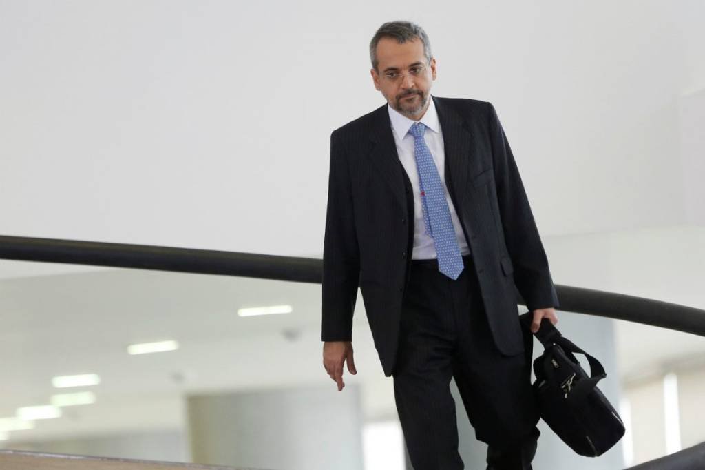 Weintraub: segundo a assessoria, o ministro "comprou a passagem com dinheiro dele" (Adriano Machado/Reuters)