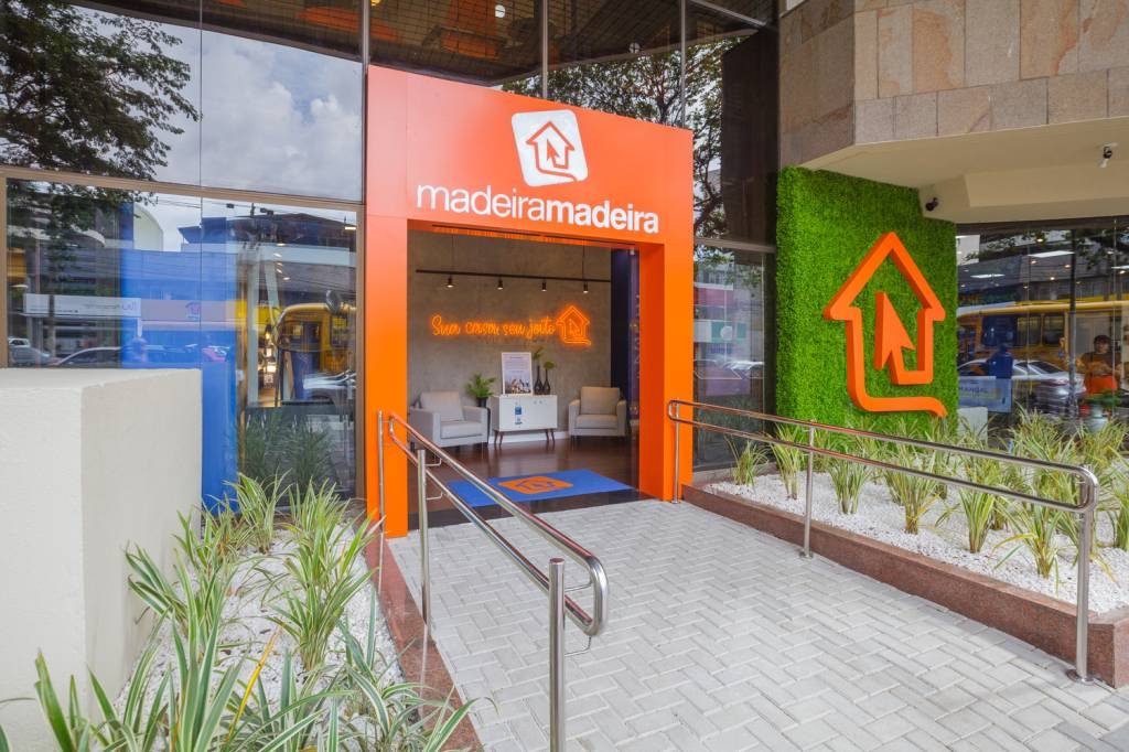 Nascida no e-commerce, MadeiraMadeira abre em Curitiba sua 1ª loja física