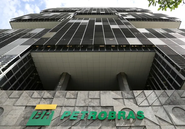 Petrobras: valor da Petrobras caiu de R$ 341 bilhões para R$ 306 bilhões (Sergio Moraes/File Phot/Reuters)