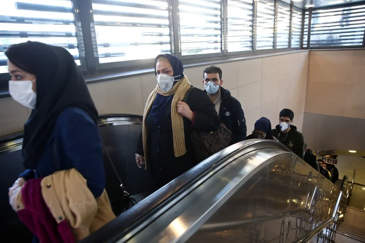 Coronavírus: Irã confirmou mais de 1.100 mortes e pelo menos 17 mil casos (Nazanin Tabatabaee/Reuters)