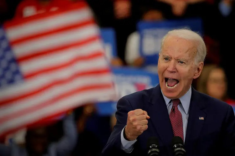 Joe Biden: vitórias abrangentes colocam Biden, de 77 anos, a caminho de enfrentar o presidente Donald Trump (Brendan McDermid/File Photo/Reuters)