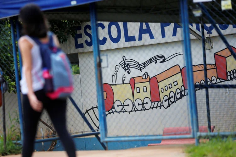 Educação: medida valeria para ensino fundamental e médio de escolas privadas e públicas (Adriano Machado/Reuters)