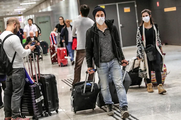 Aeroporto de Guarulhos: números de voos caíram do Brasil para os Estados Unidos (Amanda Perobelli/Reuters)
