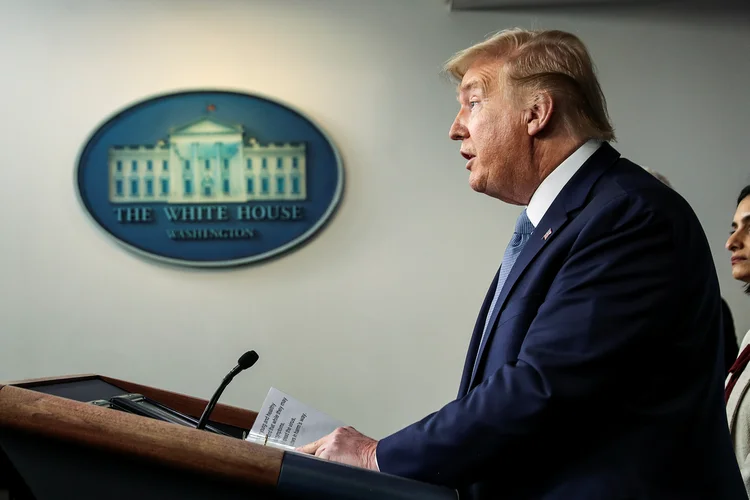 Donald Trump: Trump disse que Powell, a quem ele frequentemente critica, melhorou seu desempenho como chefe do Fed (Leah Millis/Reuters)
