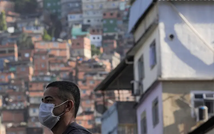 Coronavirus: cerca de 1,5 milhão de pessoas vivem no Rio espalhadas em mais de 700 comunidades (Ricardo Moraes/Reuters)