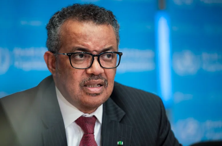 Ghebreyesus disse que o mundo precisa de um "novo normal", que seja "mais saudável, mais seguro e melhor preparado" (Christopher Black/OMS/Reuters)