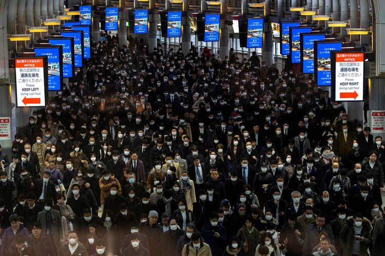 Coronavírus: Japão tem 1.369 casos casos confirmados, além de 712 de um navio de cruzeiro ancorado perto de Tóquio (Athit Perawongmetha/Reuters)