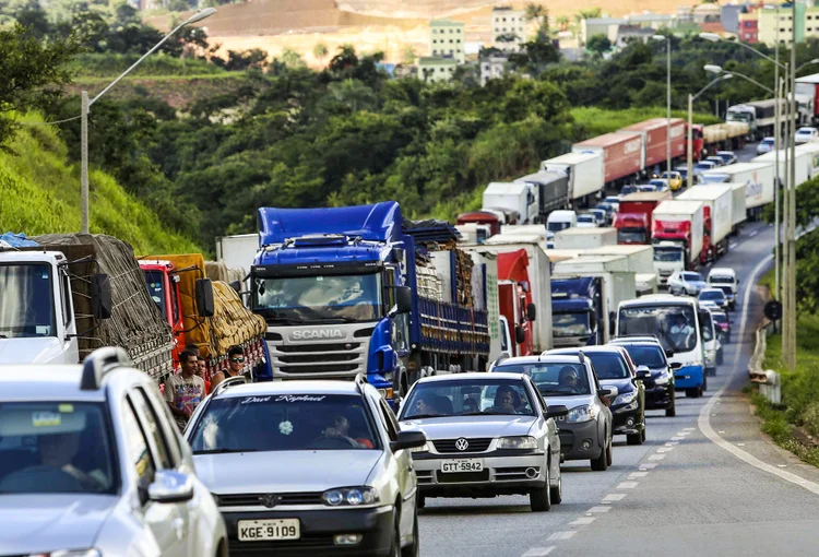 Rodovia BR 381 em Betim, Minas Gerais
24/02/2015 (Washington Alves/Reuters)