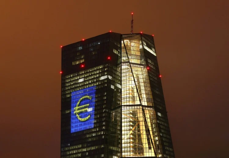 UE: BCE está permitindo que os bancos usem parte de seu capital para garantir empréstimos (Kai Pfaffenbach/Reuters)