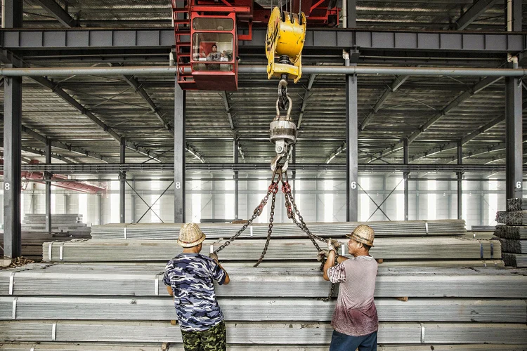 China: setor de serviços, que responde por 60% do PIB, registrou expansão da atividade (Damir Sagolj/Reuters)