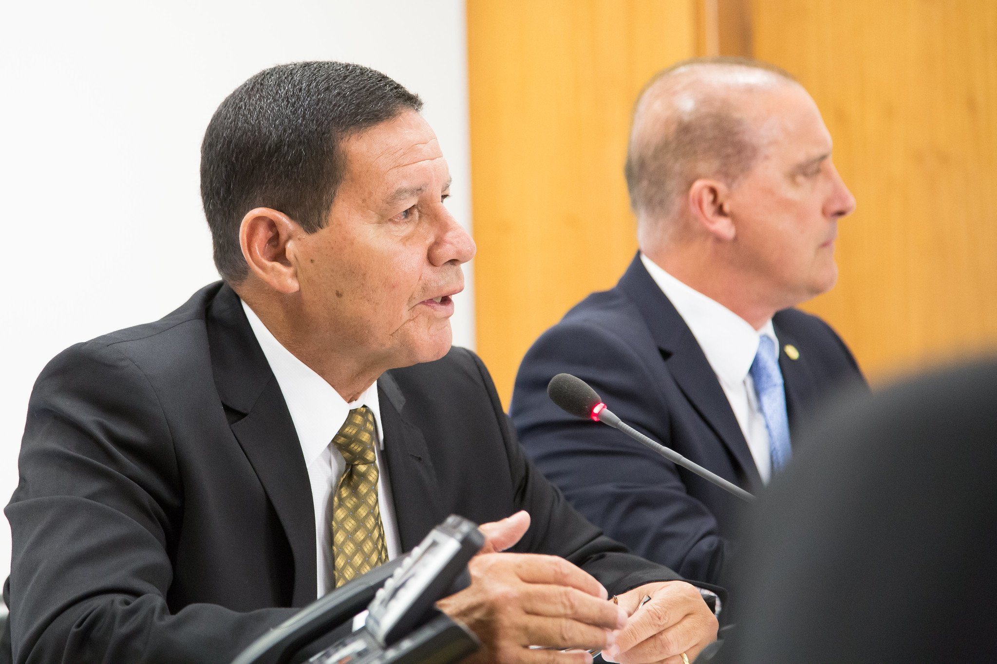 Movimento do dia 15 tem como pauta o apoio às reformas, afirma Mourão