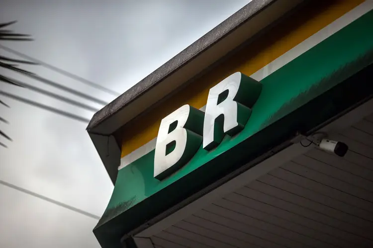 BR Distribuidora: a maior distribuidora de combustíveis do Brasil, que tem a Petrobras como maior acionista, registrou queda de 5,9% no volume de vendas (Victor Moriyama/Bloomberg)