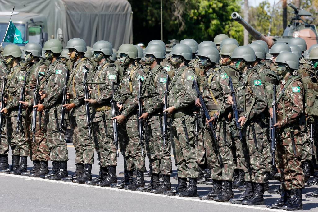 Brasil derruba os militares dos EUA no basquete e vai brigar pelo