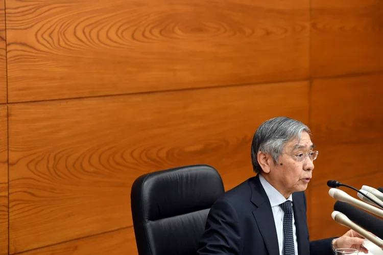 Haruhiko Kuroda: em comunicado de emergência na segunda-feira, o presidente do Banco do Japão disse que a instituição “se esforçaria para fornecer ampla liquidez e garantir a estabilidade dos mercados” (Akio Kon/Bloomberg)