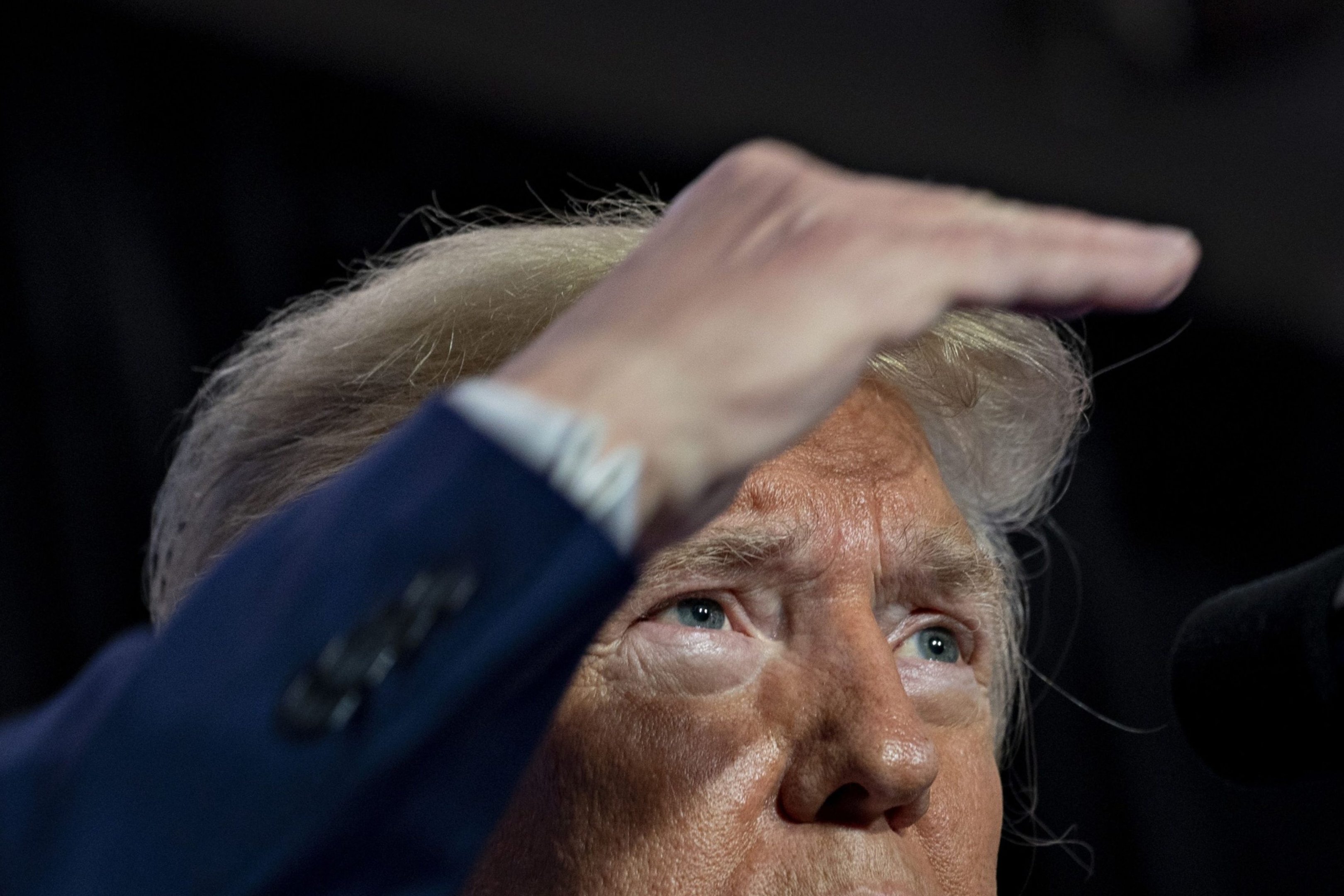 Assessores de Trump preparam medidas econômicas contra coronavírus