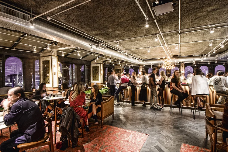 Bar Seen, em São Paulo: coquetéis suaves de vodca e xarope de açúcar no cardápio (Ligia Skowronski/Exame)