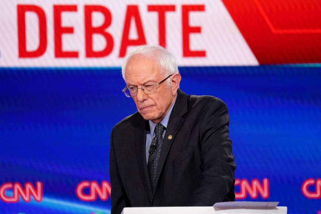 Bernie Sanders, senador de Vermont: após série de derrotas, ele irá reavaliar a viabilidade de sua campanha (Kevin Lamarque)