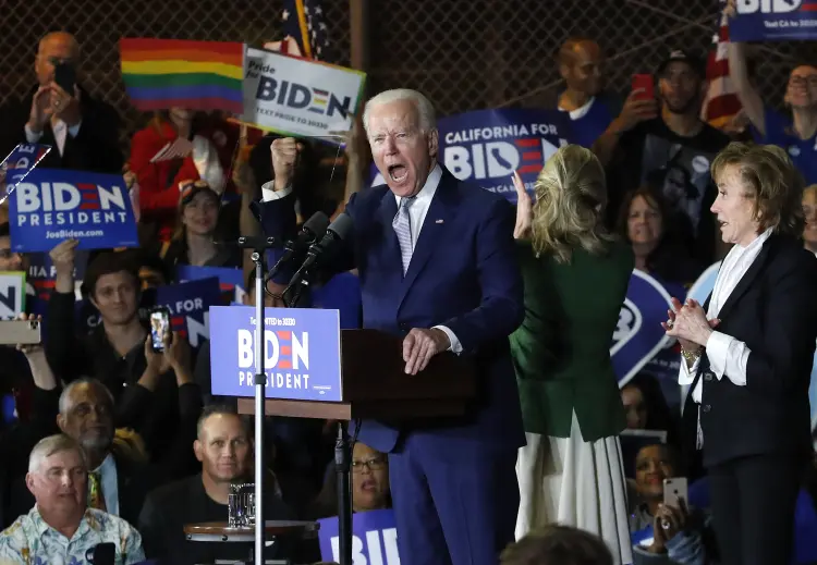 Joe Biden: vitória em nove estados da Super Terça (Mike Blake/Reuters)