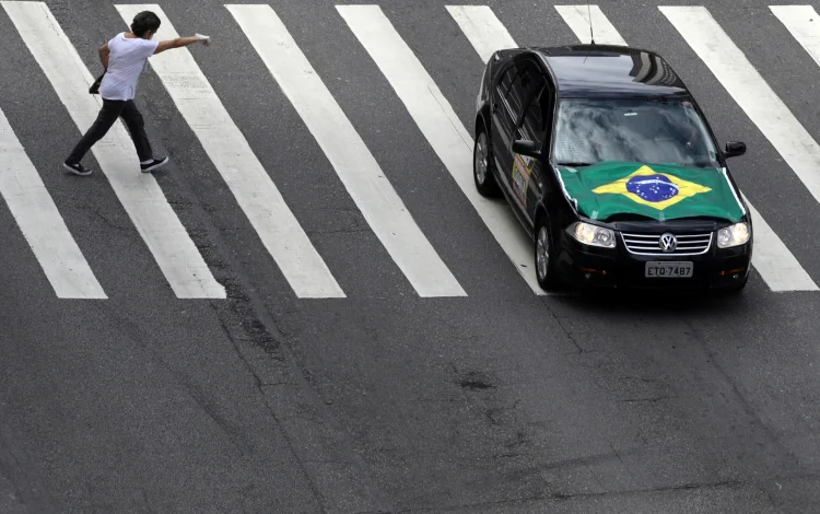 Coronavírus: antes da pandemia, a economia do país já estava fragilizada (Rahel Patrasso/Reuters)