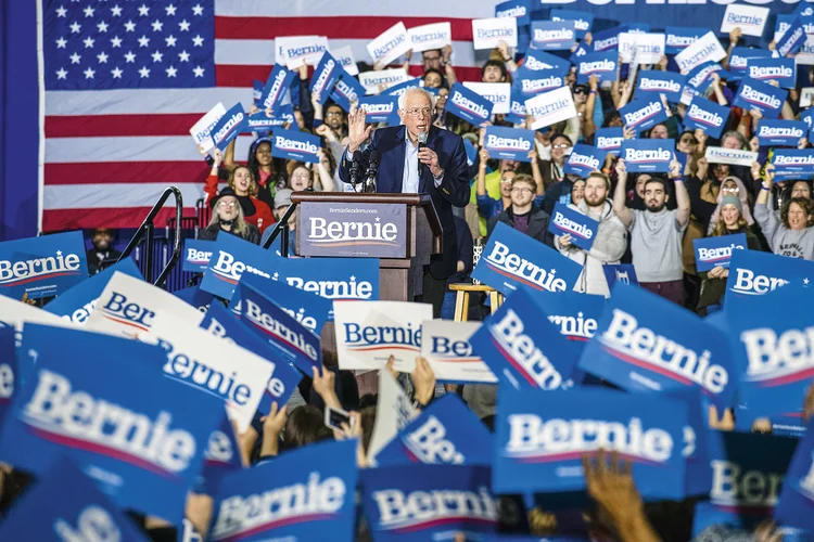 Bernie Sanders: o sistema de saúde universal proposto por ele durante a campanha entrou no debate público graças ao coronavírus  (Brittany Greeson/Getty Images)