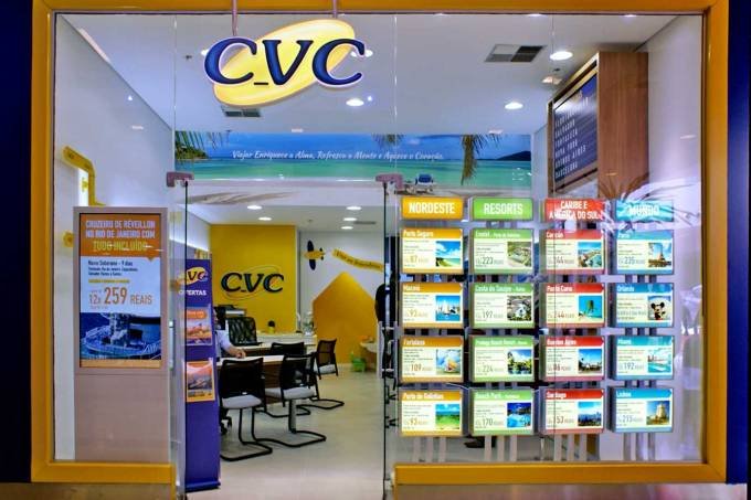 CVC sobe 20% e vira protagonista da bolsa mesmo com turismo congelado