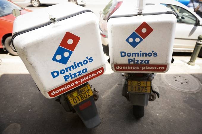 Nos EUA, será possível pedir para um robô entregar sua pizza da Domino's