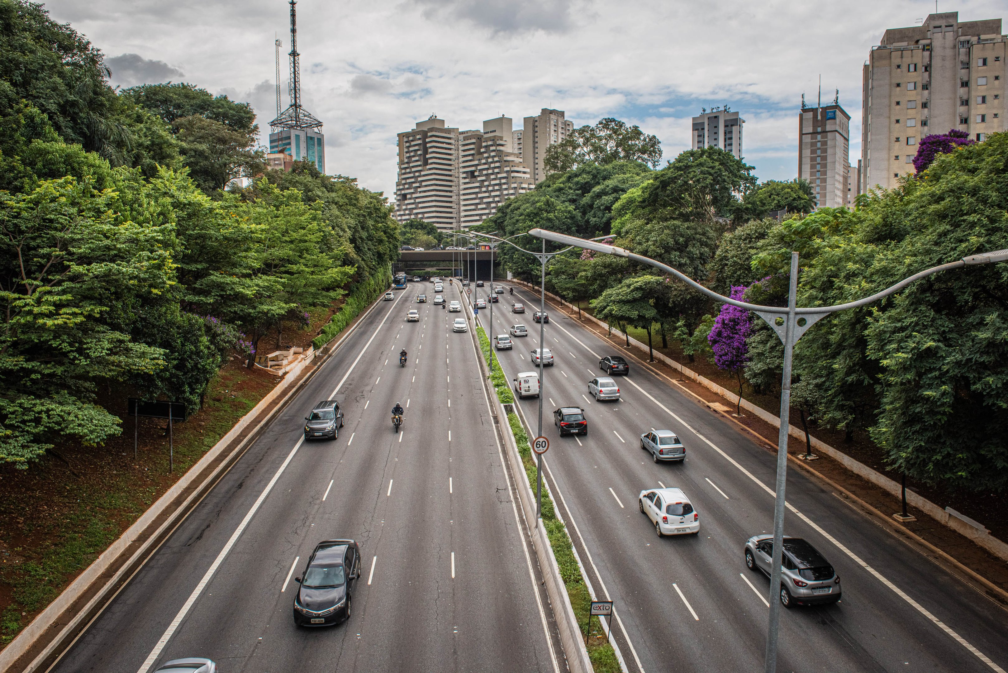 Mais de 2 milhões de pessoas estão sem energia em São Paulo