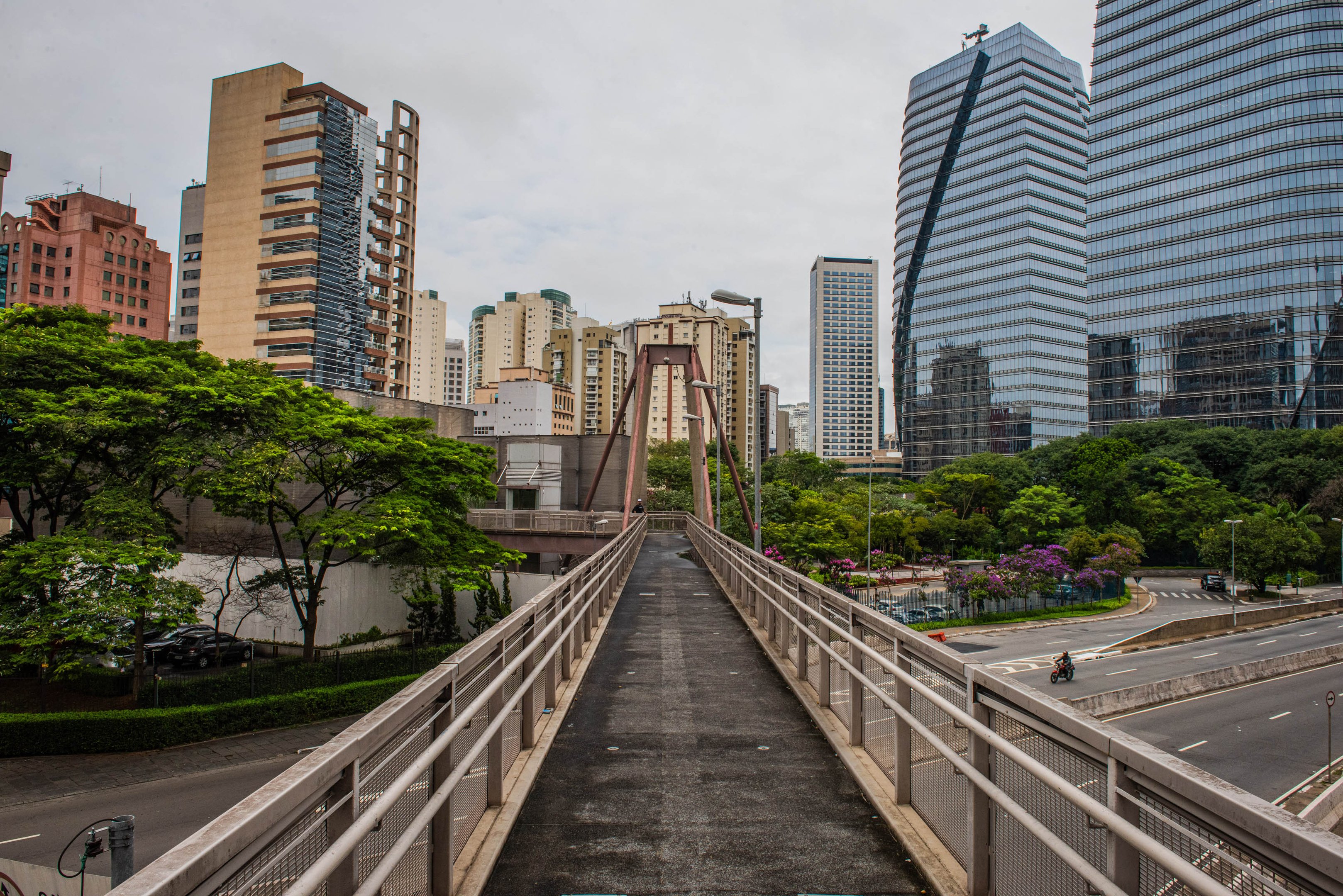 Quem vai salvar a economia do coronavírus?