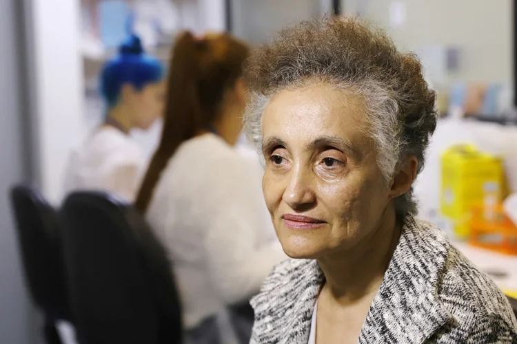 Ester Sabino: cientista já pesquisou HIV e zika, entre outras doenças (Rahel Patrasso)