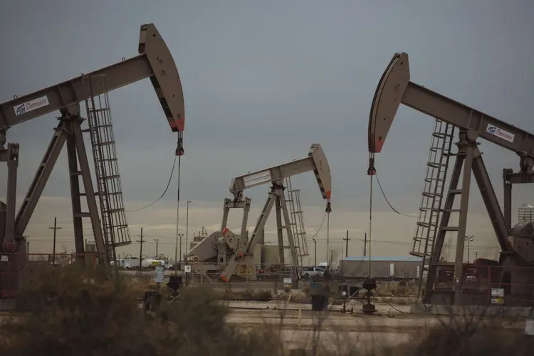 Petróleo: conflito entre Arábia Saudita e Rússia provocou uma grande queda nos preços nesta segunda (9) (Angus Mordant/Getty Images)
